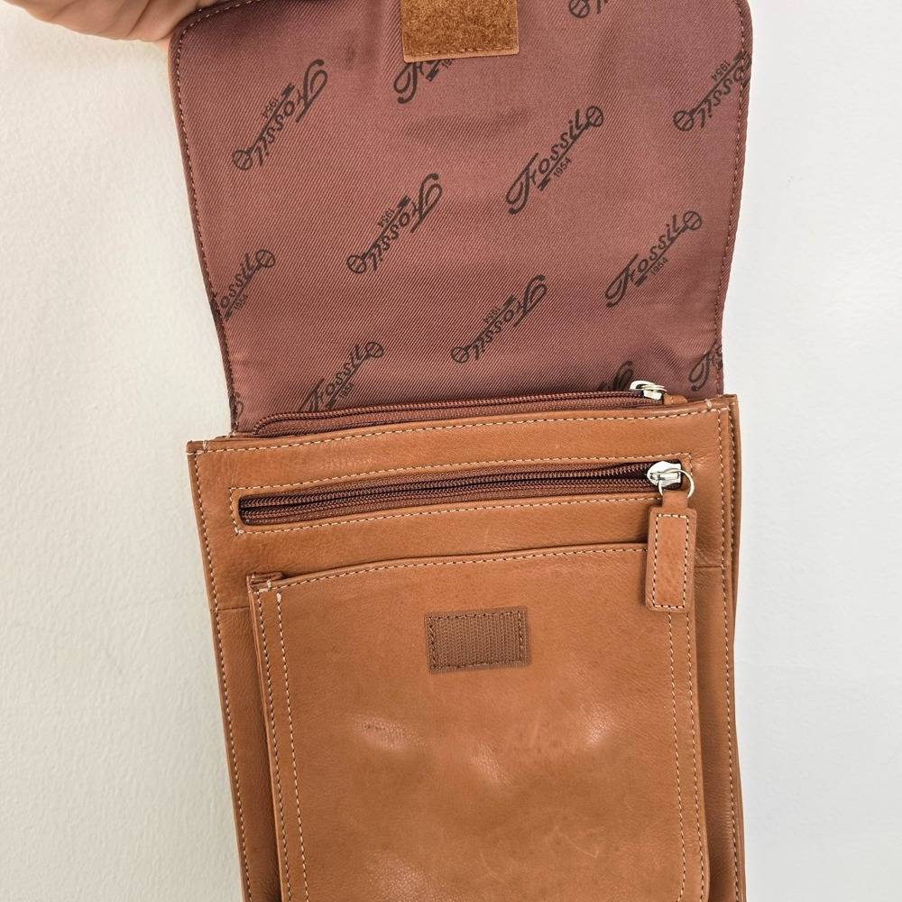 VTG FOSSIL Women Leather Crossbody Bag Boho Indie Utility Messenger Pouch Y2K - Picture 8 of 13